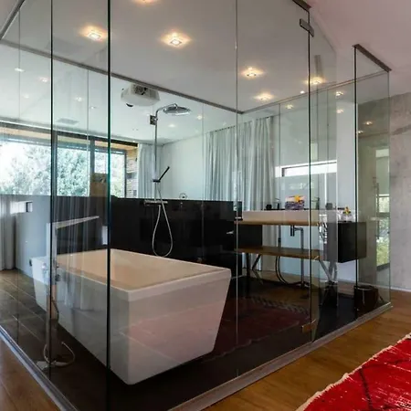 Keyweek Design Villa, Pool & Garden, Вилла